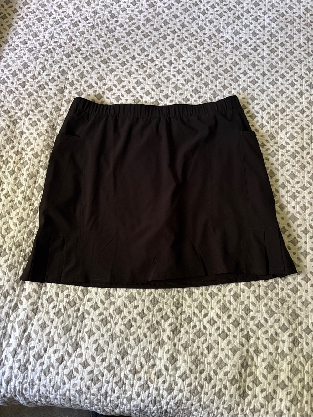 Chico's Black Pull-On Skort with Side Pockets
